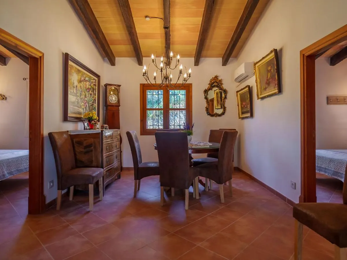 Holiday Home Ses Comes By Interhome Biniamar Espanha